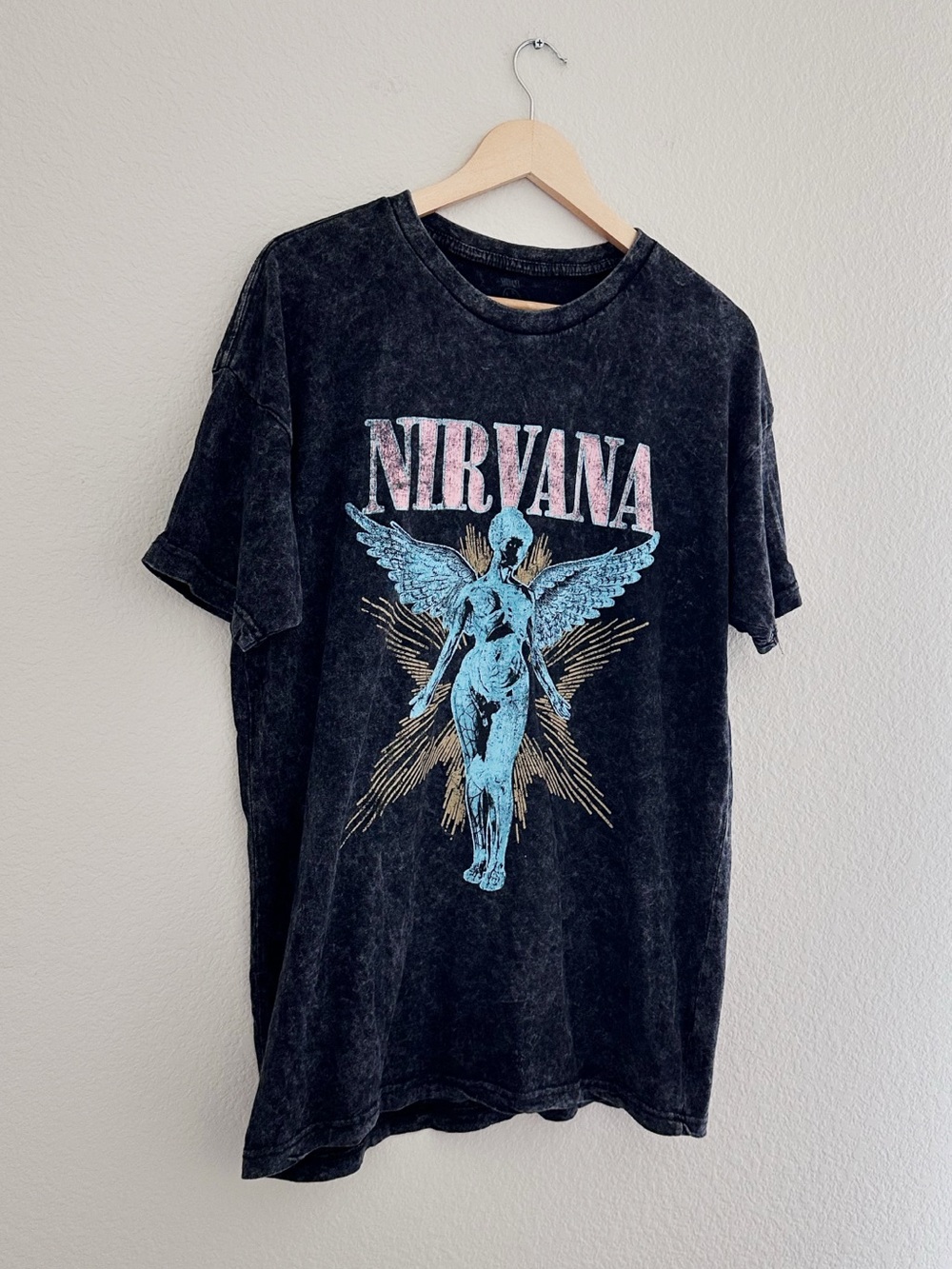 NEW Nirvana In Utero Live 93’ Graphic Band Tee - Picture 2 of 6